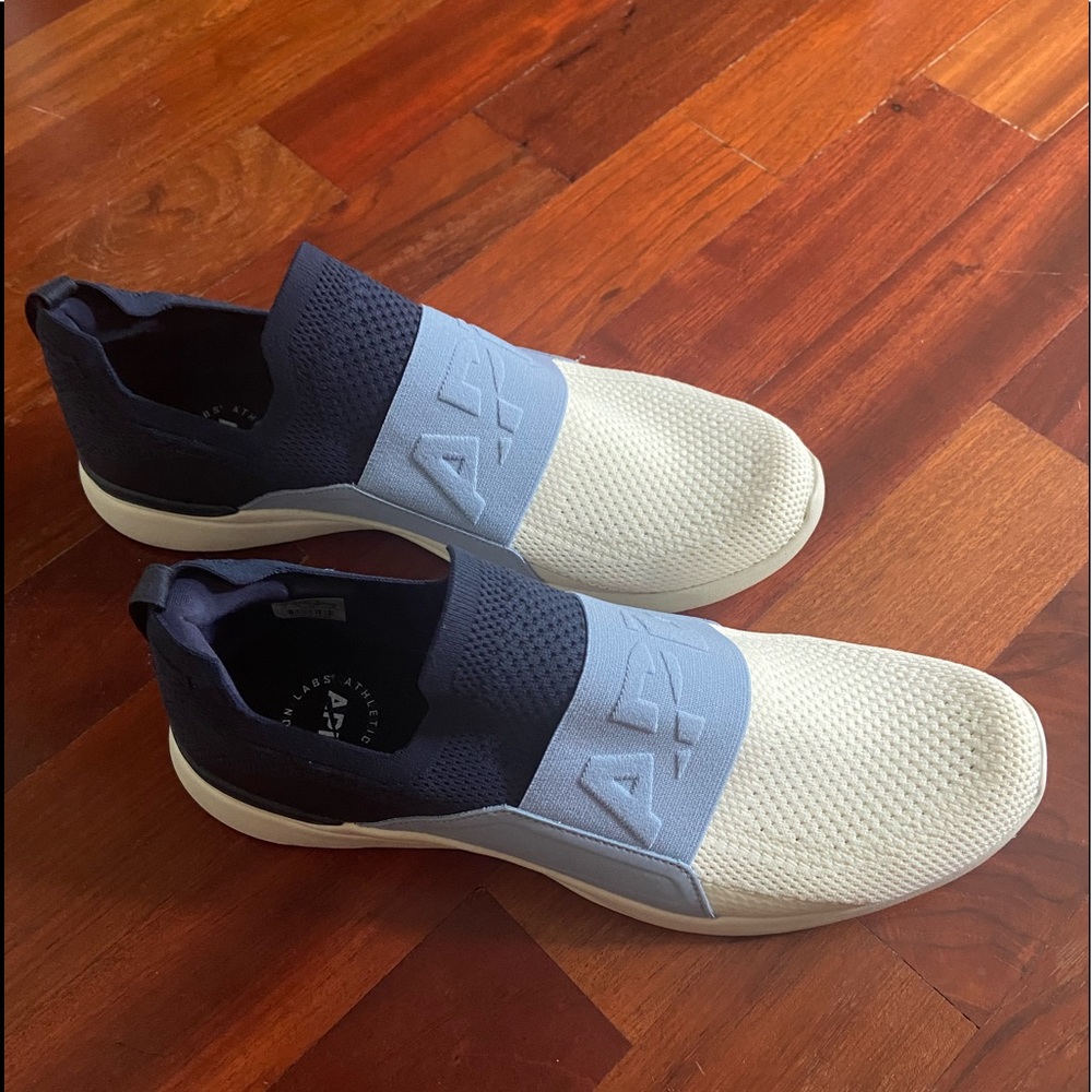 APL Techloom Bliss slip on sneakers in midnight/forged blue/pristine